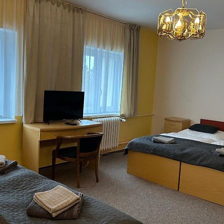 Hotel Pod Vlekem Loučná pod Klínovcem Kültér fotó