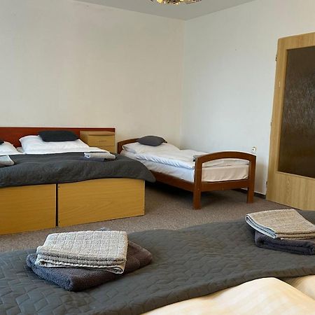 Hotel Pod Vlekem Loučná pod Klínovcem Kültér fotó