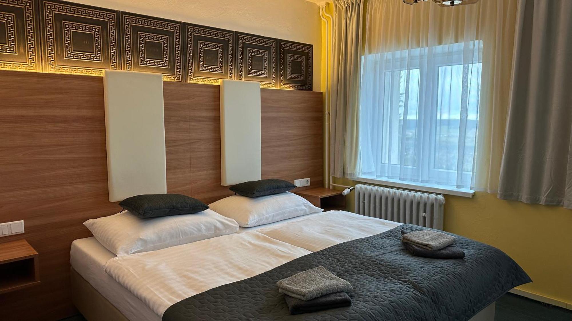 Hotel Pod Vlekem Loučná pod Klínovcem Kültér fotó